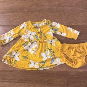 Carter’s NB dress with bloomers